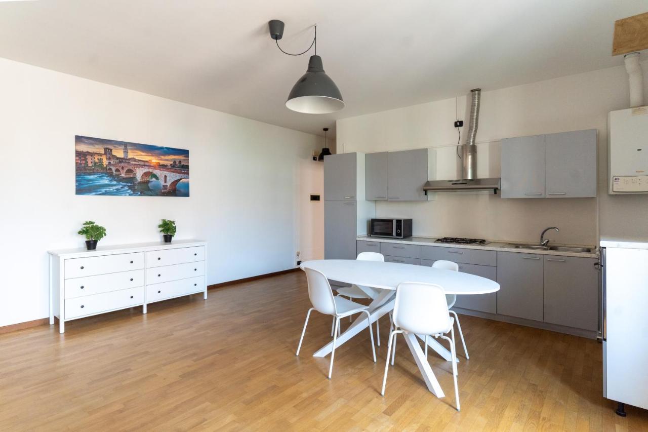 Ferienwohnung Residenza Al Corso Verona Exterior foto